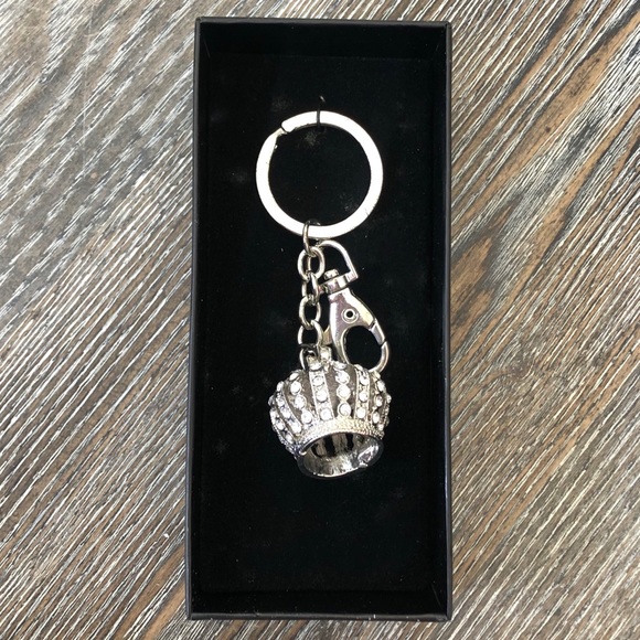 Crown Rhinestone Keychain - Picture 1 of 2